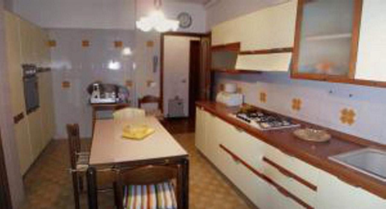 Attico Nel Borgo Apartment Torri Del Benaco Exterior foto