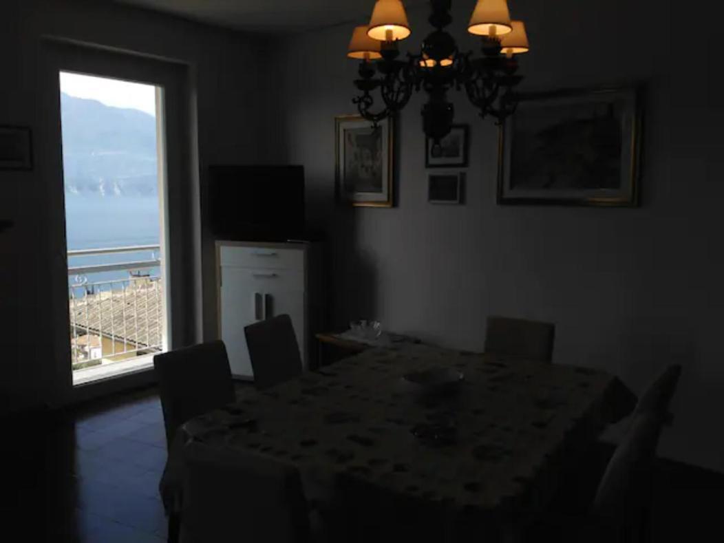 Attico Nel Borgo Apartment Torri Del Benaco Exterior foto